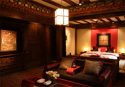 http://www.artisansofleisure.com/img/newsletter/3/BedroomBanyanTreeRingha.jpg