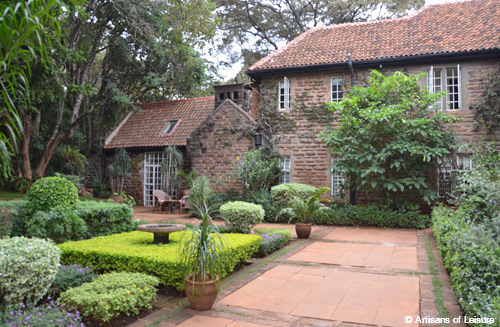 Luxury Kenya Giraffe Manor