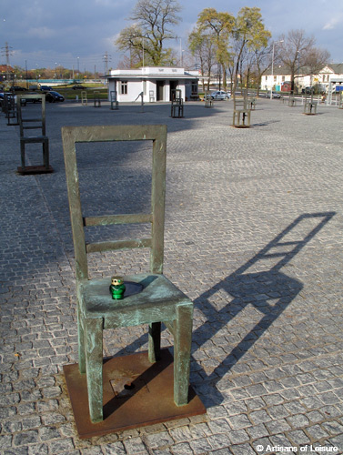 Podgorze Ghetto Heroes Square