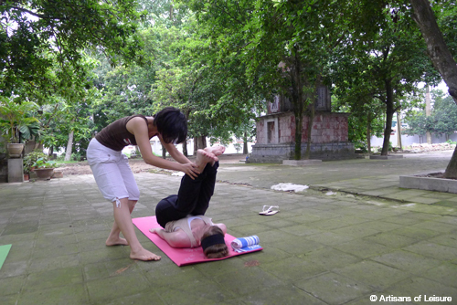 Hanoi yoga lesson