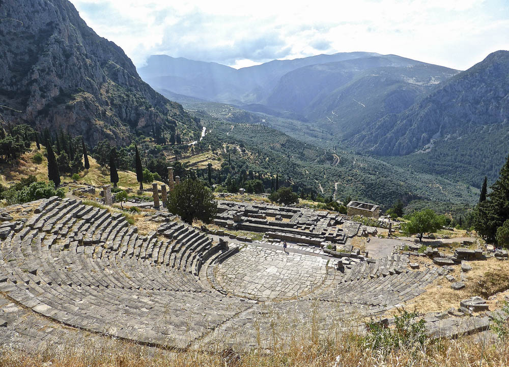 Delphi tours