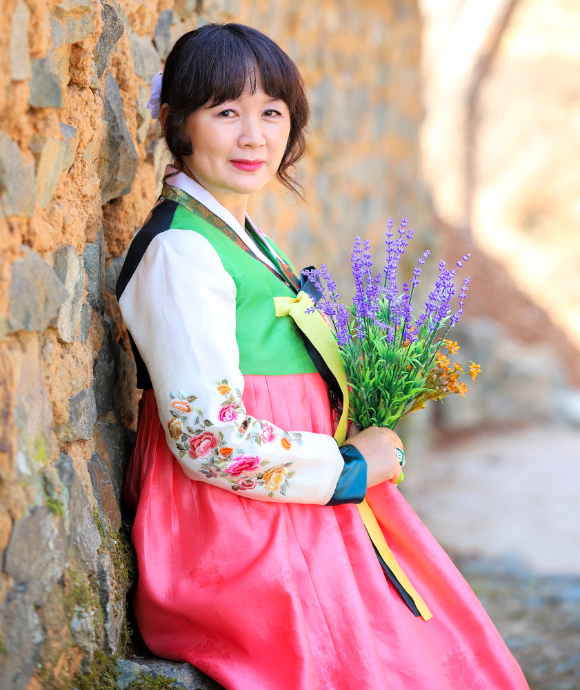 luxury South Korea tours hanbok