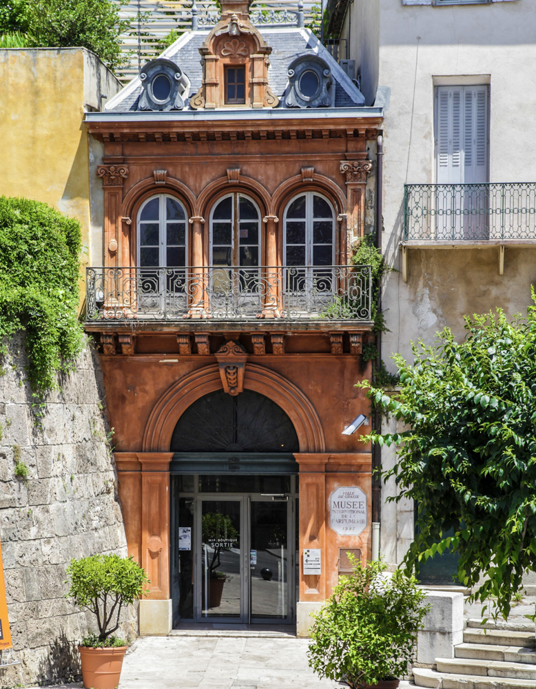 LVMH inaugurates new creative perfume workshops in the French town of  Grasse - Premium Beauty News