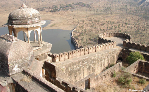 196-Amanbagh-Fort.jpg