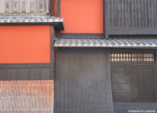 347-tearoom-wall-in-Gion.jpg