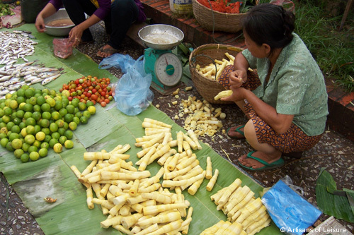 526-market_Luang_Prabang.jpg