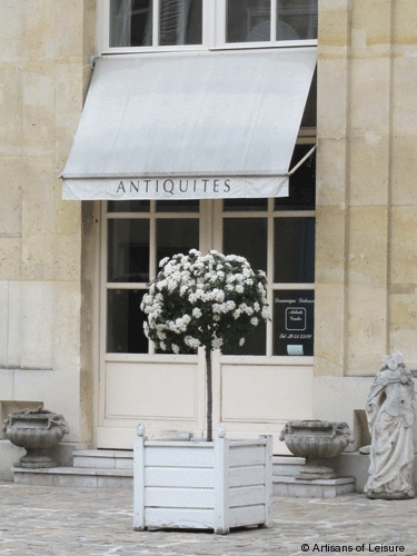 575-antiques_Versailles.gif