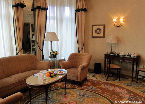 839-Ritz_room_500.jpg