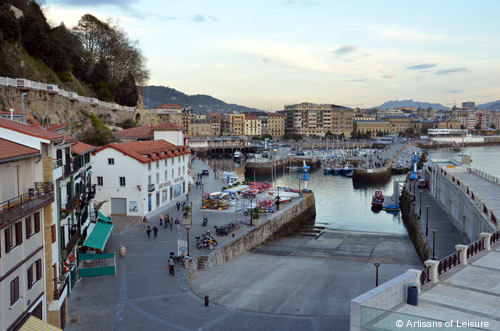 898-San_Sebastian_Port.jpg